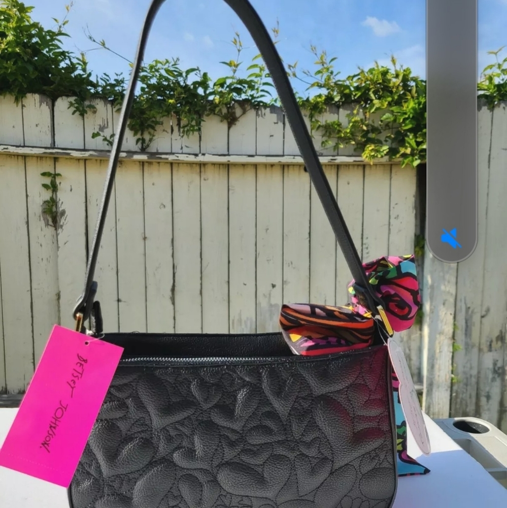 Betsey Johnson Black purse NWT With scarf - Picture 2 of 11